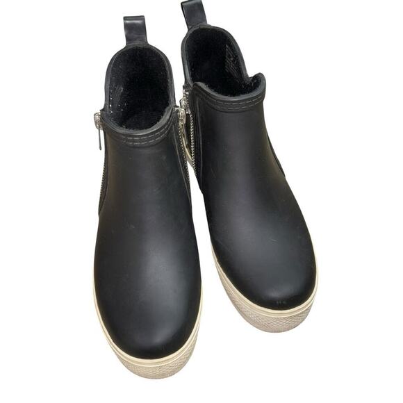 Steve Madden Black Wedge Rubber Pull On Snow Booties Women's 7 Casual Zipper - Picture 2 of 13